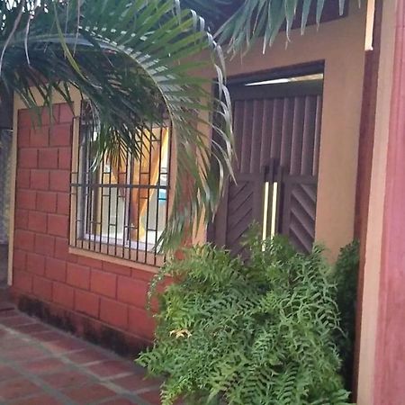 Habitacion Triple Con Cocina Y Bano Privado Necoclí 외부 사진